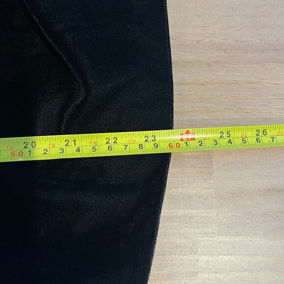 Lauren Ralph Lauren Black Label Velvet Top Sz 6 Black Plunging V Neck - Picture 10 of 10